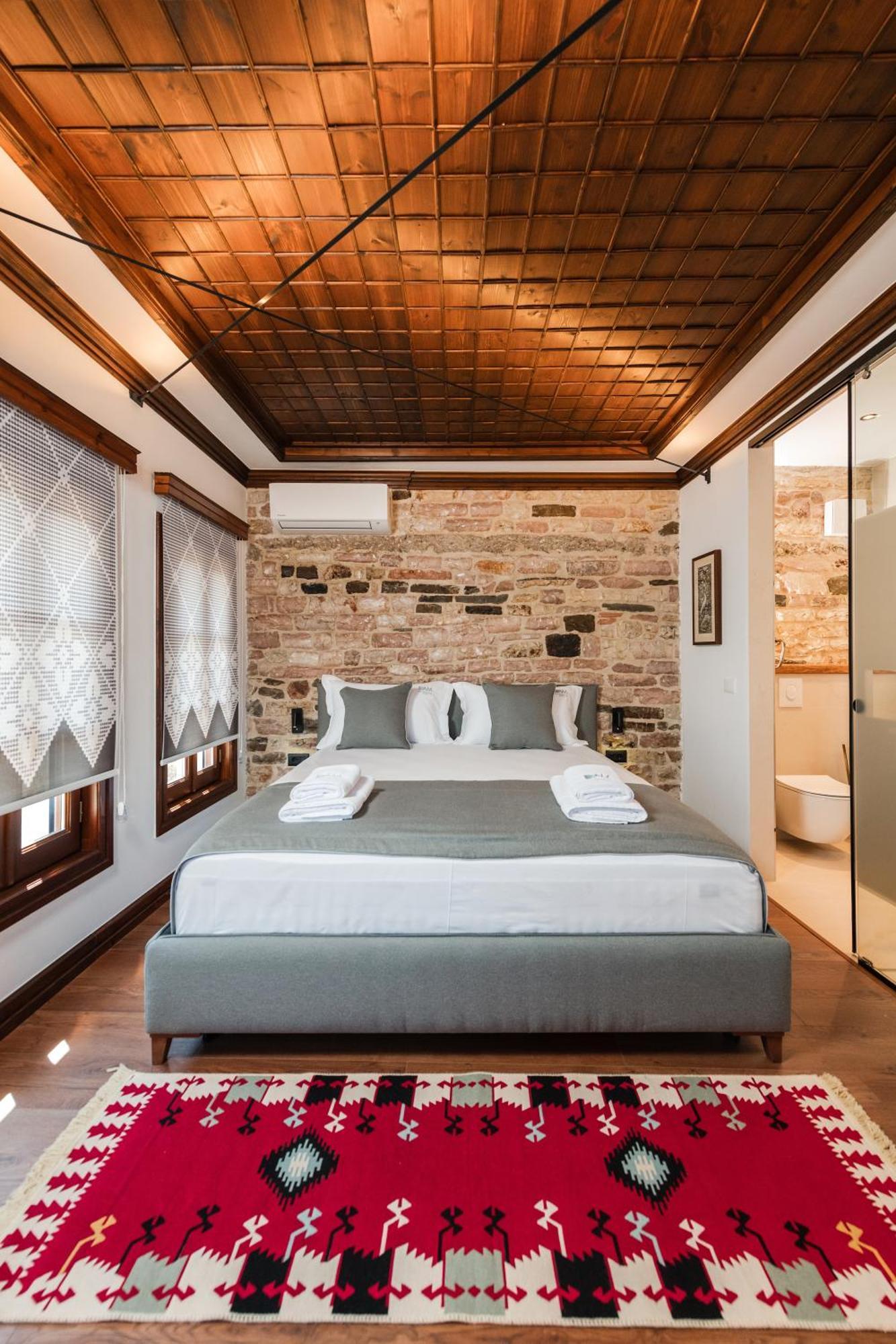 Dam Stone Boutique Hotel Gjirokaster Exterior photo