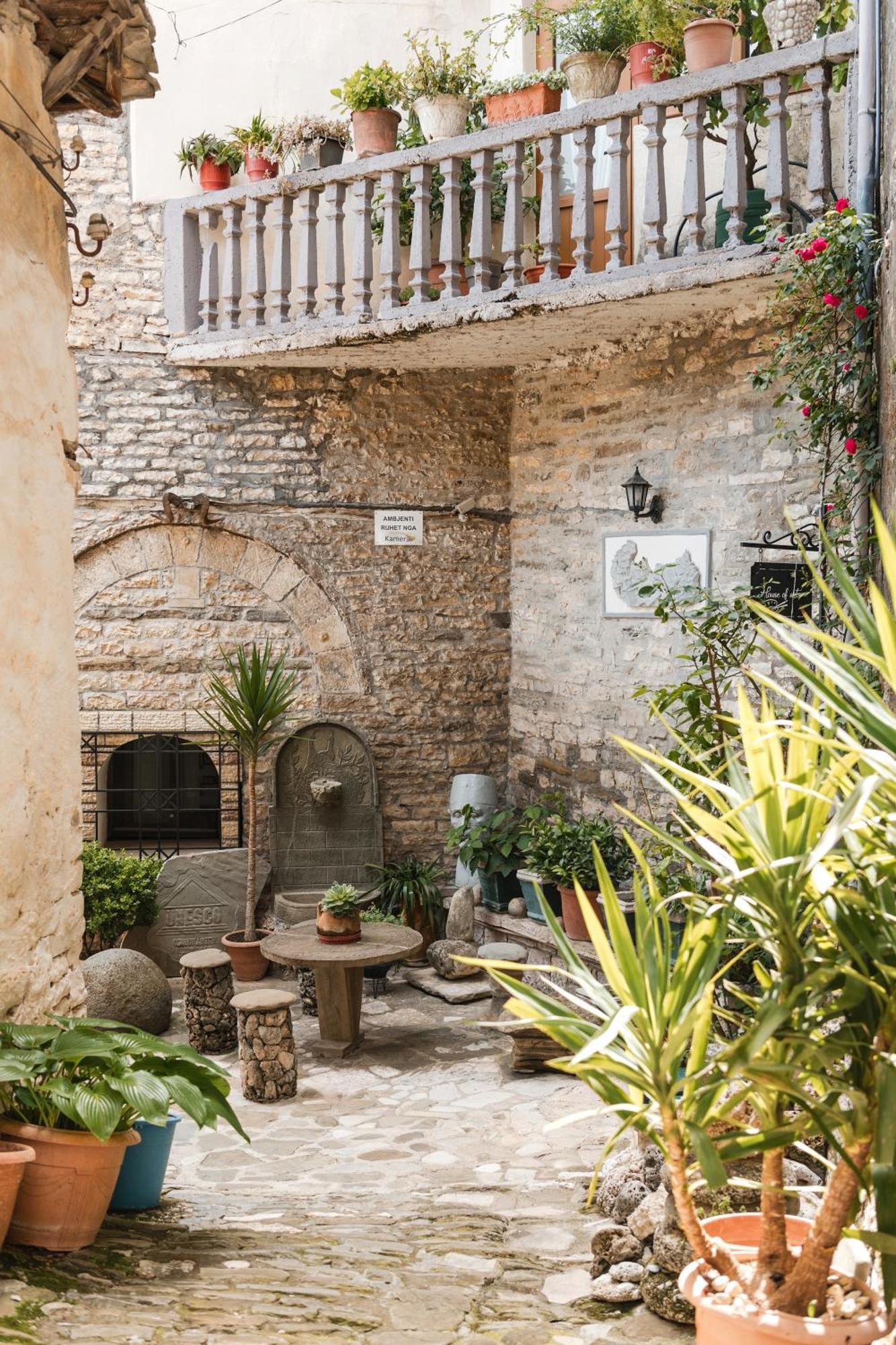 Dam Stone Boutique Hotel Gjirokaster Exterior photo